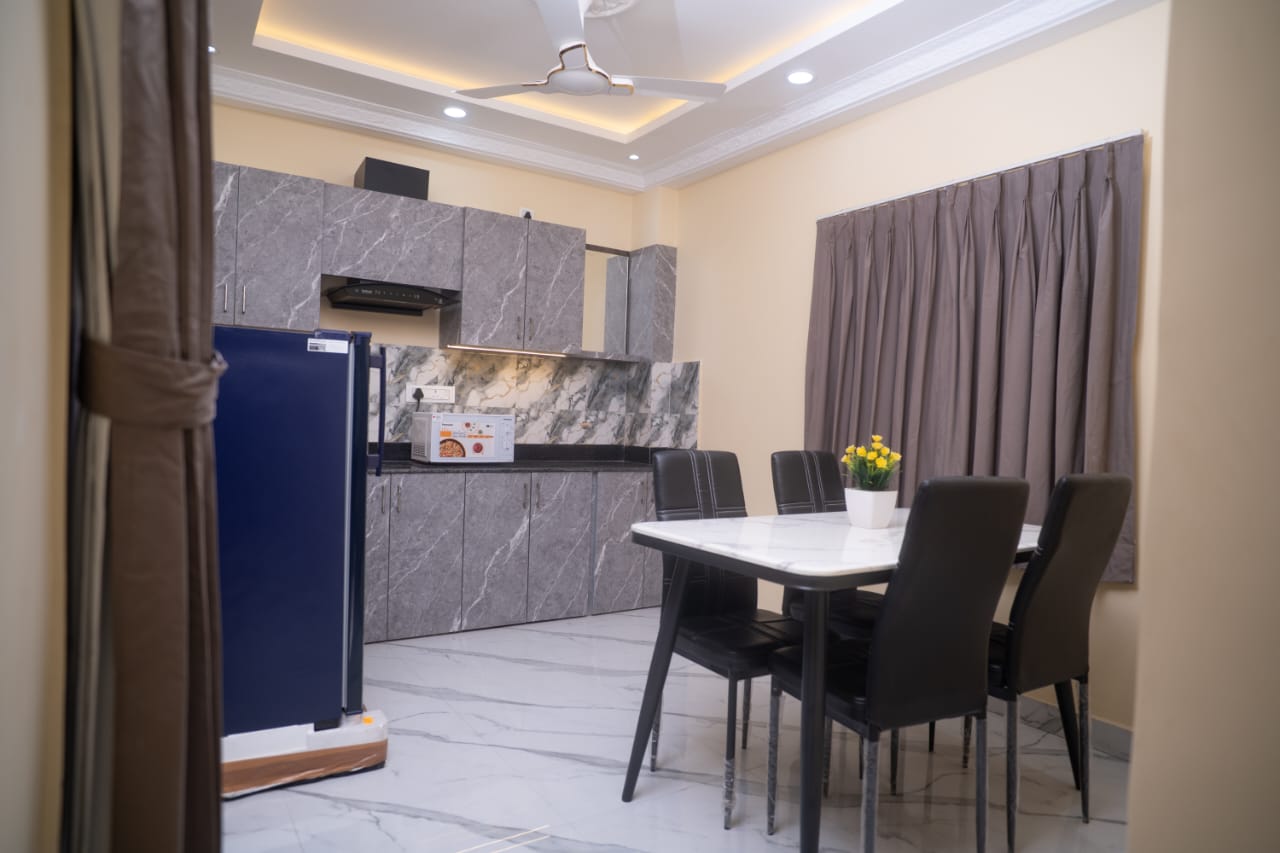 Deluxe Room (Third Floor – No Kitchen - 302)